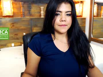 بنت بولندية جميلة جدا تتناك من صديقها