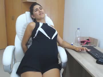 سكس انيمي ينيك أمه في الحمام