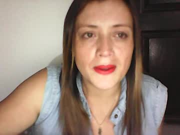 الزوجة الممحونة تتناك من الخادم الشاب سكس زوجات خائنات مترجم