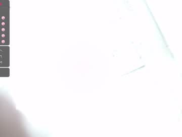 يغرق وشها بلبن زبره الكثير
