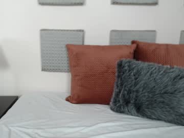 سحاق ساخن بين نجمات الاباحية