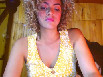 الاخ يستغل سذاجة اخته المراهقة لينيكها