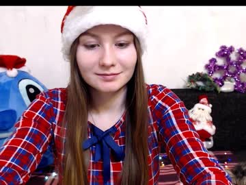 يخرج زبره في السيارة ويطلب من احدى المارة ان تستمني زبره